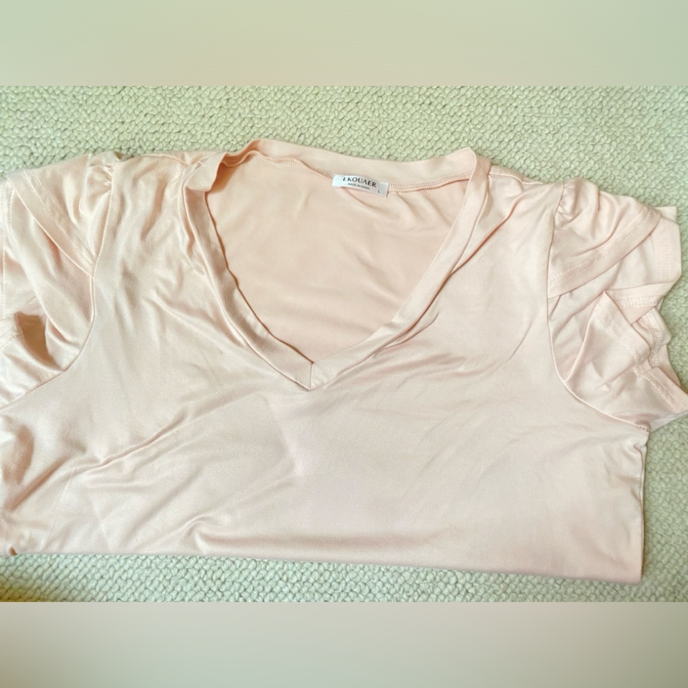 pink top